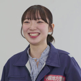 足立　香乃