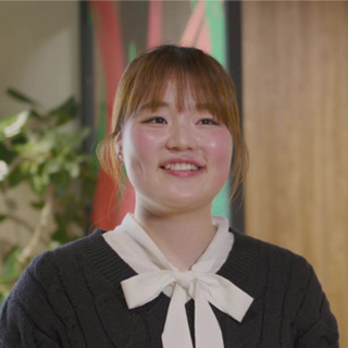 林　李々香