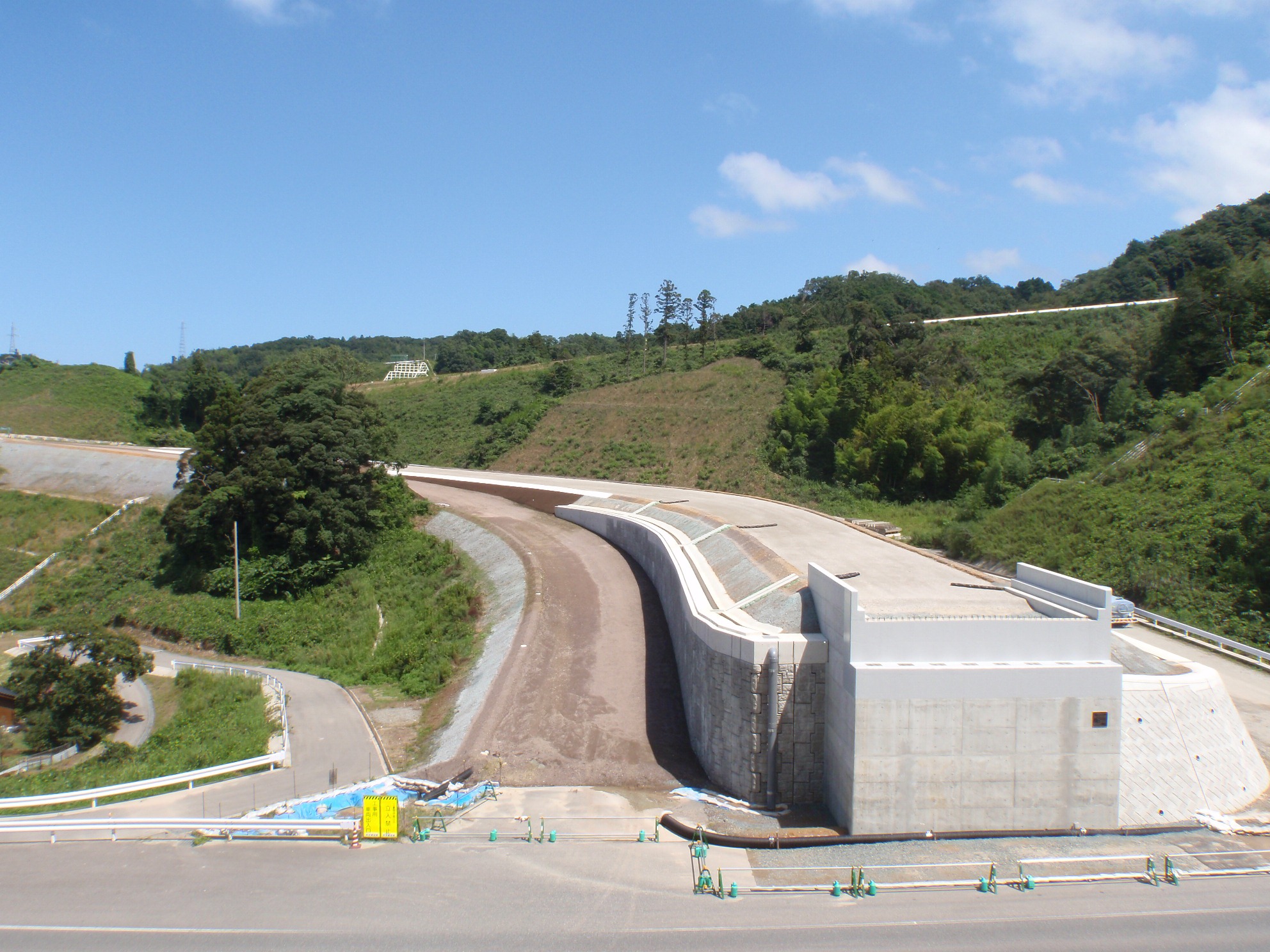 H26.8月末時点　県道浜田美都線より浜田三隅道路方向