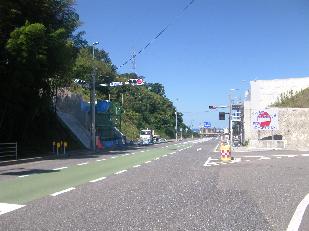 3号橋上部工浜田美都線より　架設準備状況