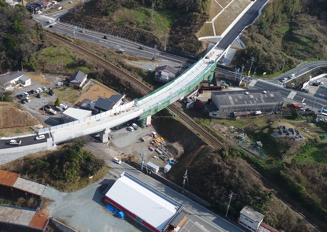 2号橋　別件工事施工中