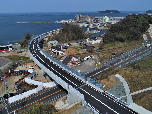 2号橋　臨港道路完成